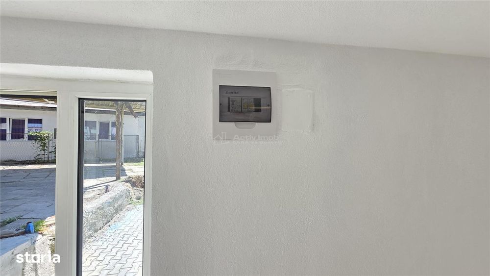 Oravita, Spatiu Comercial, Zona Piata, Usor Negociabil
