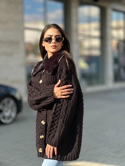 Жилетка бяла и черна