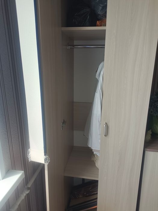 Продам шкаф.                .