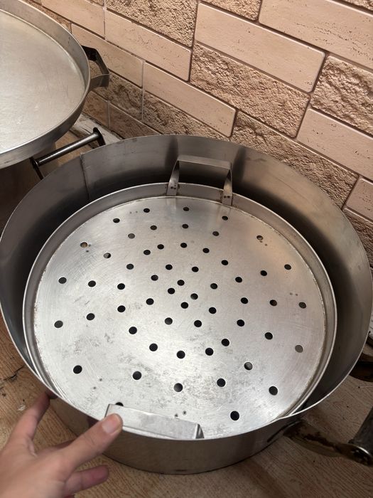 Продам мантоварку большую.