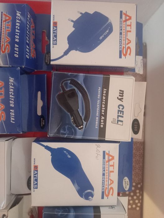 Încărcător rețea Sony Ericsson k750 , iPhone 4 și huse