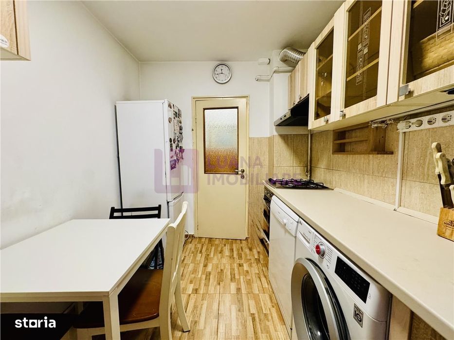 Apartament cu 3 camere de vanzare | Ciresica | etaj 1 | pivnita | vide