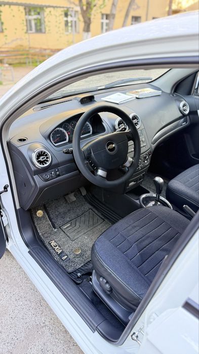 Nexia 3. 4 Avtomat. Oq rang Toza