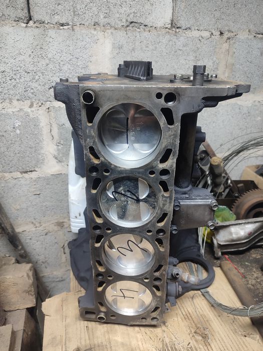 Продам блок двигателя 406 на газель