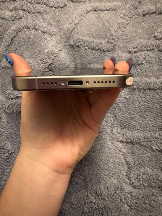 iPhone 15 pro max android