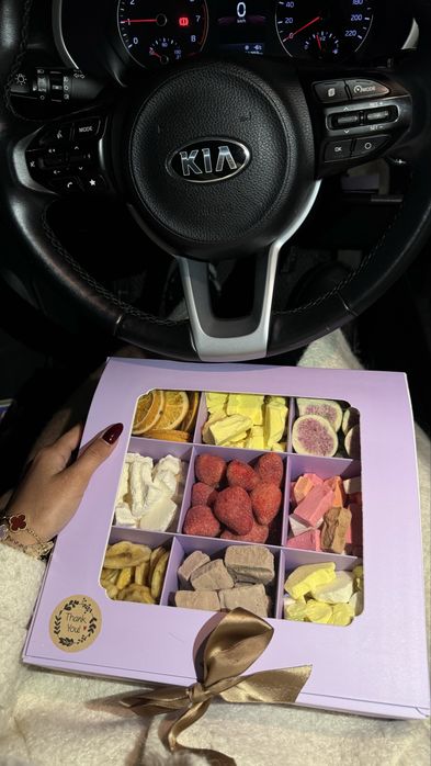 Сублимированное мороженое и фрукты