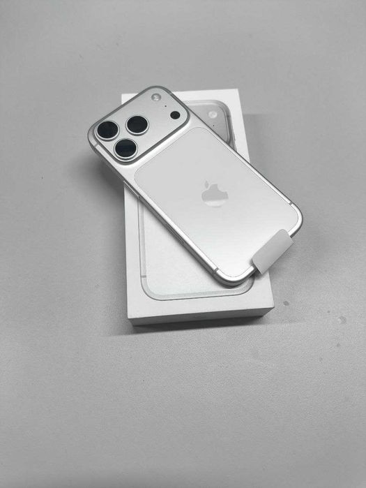 Apple iPhone  17 Pro 256 gb (г Актау 12-54) лот 972076