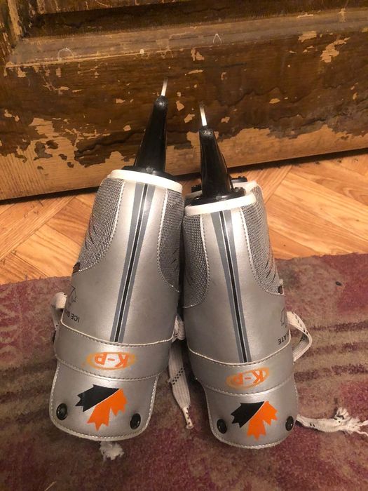 Продам коньки в хорошом состояния