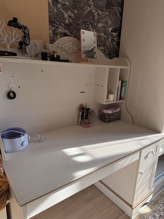 Срочно продам стол рабочий