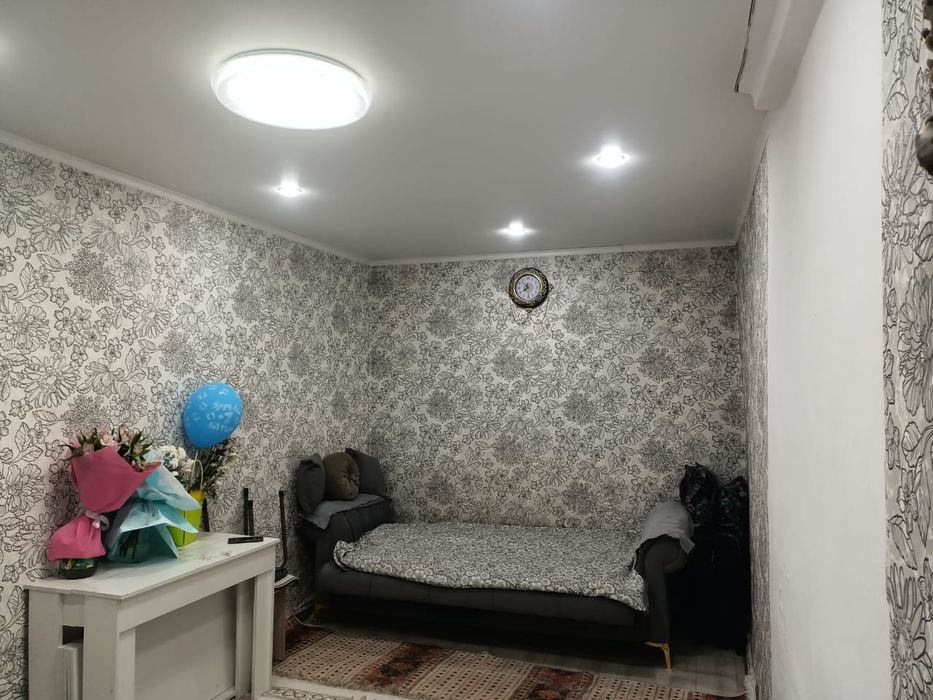 Продаю 2 комнатные квартиру