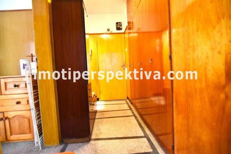 реф.17916 Четири отделни стаи, отлична локация-Камела!