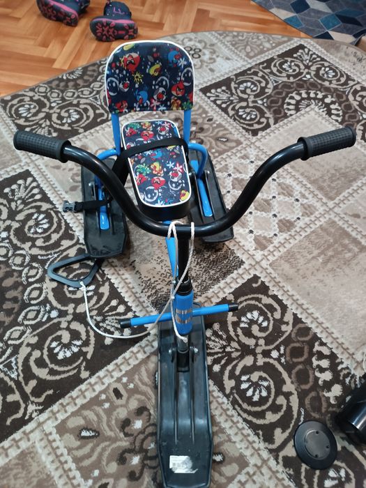 Продам санки -снегоход