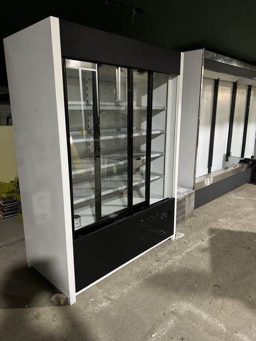 Витриннаые Холодильники