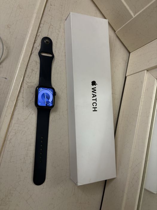 Продам Apple Watch SE 40 mm