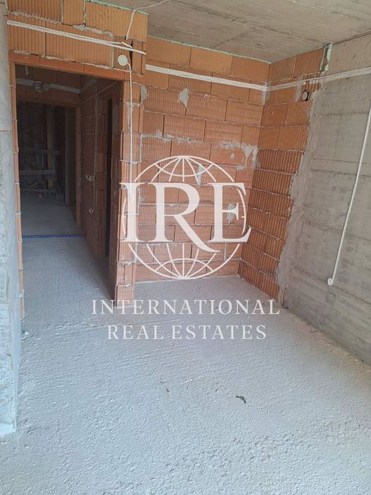 Продава се Тристаен апартамент в Варна, Възраждане 1 - 111 кв.м за 776 €/кв.м - Снимка #1