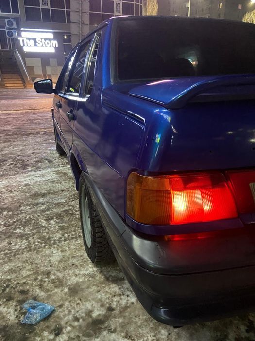 Машина ваз 2115 в хорошем состоянии