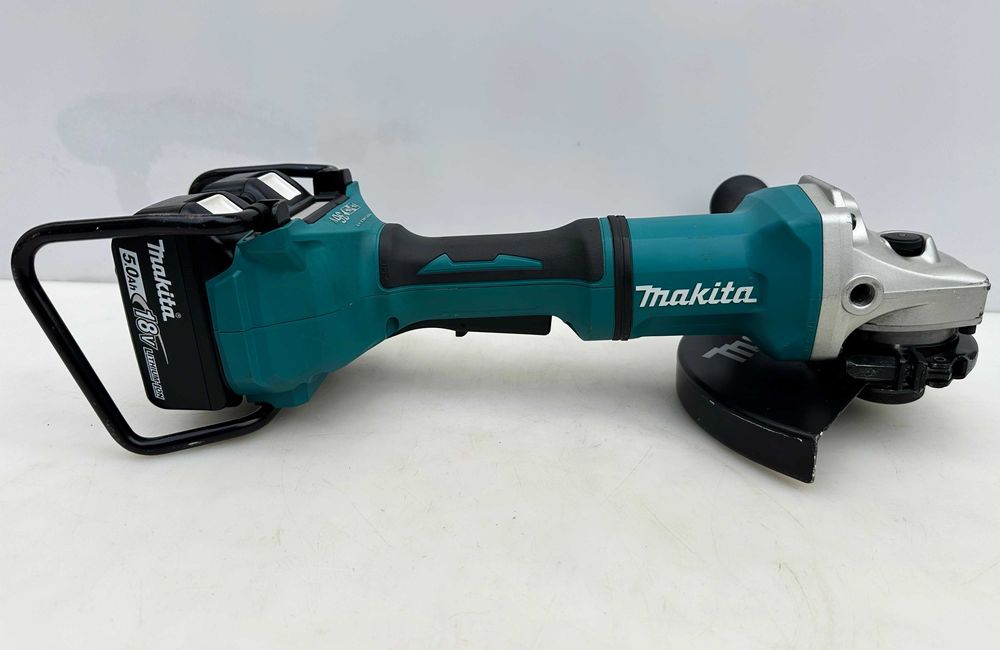 Makita DGA900 - Безчетков голям ъглошлайф 230мм 4x5.0Ah като нов!