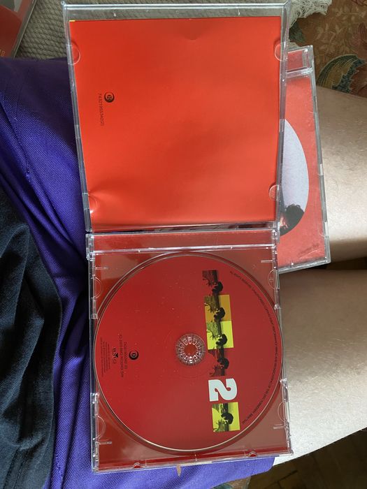 se vinde urgent dvd uri ,de muzica sau de filme