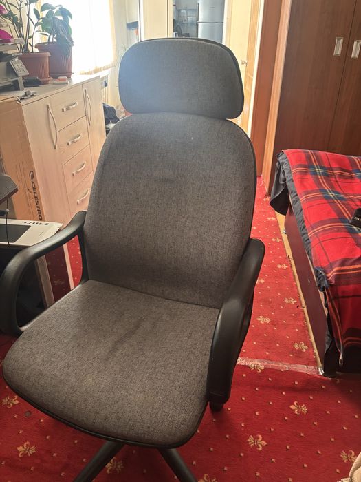 Офисное кресло туаневое