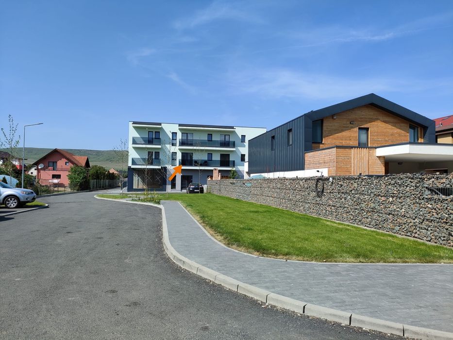 De inchiriat  apartament  cu 2 camere, parcare, full dotat