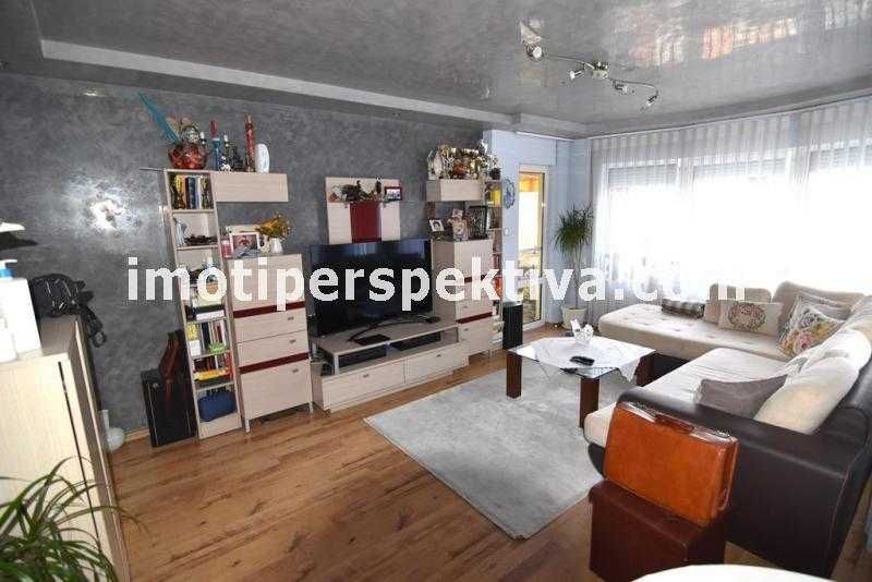 Продава се Тристаен апартамент в Пловдив, Център - 92 кв.м за 1219 €/кв.м - Снимка #2