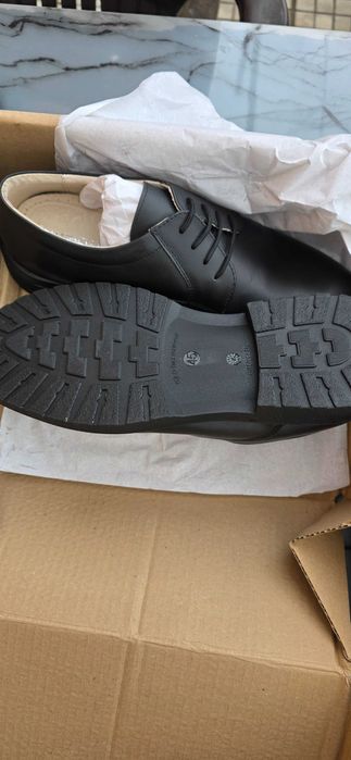 Мъжки обувки от естествена кожа