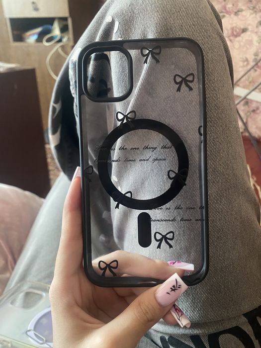 Продам чехол на айфон 11
