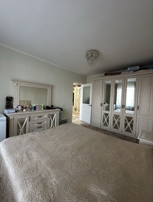 Продается  спальный гарнитур