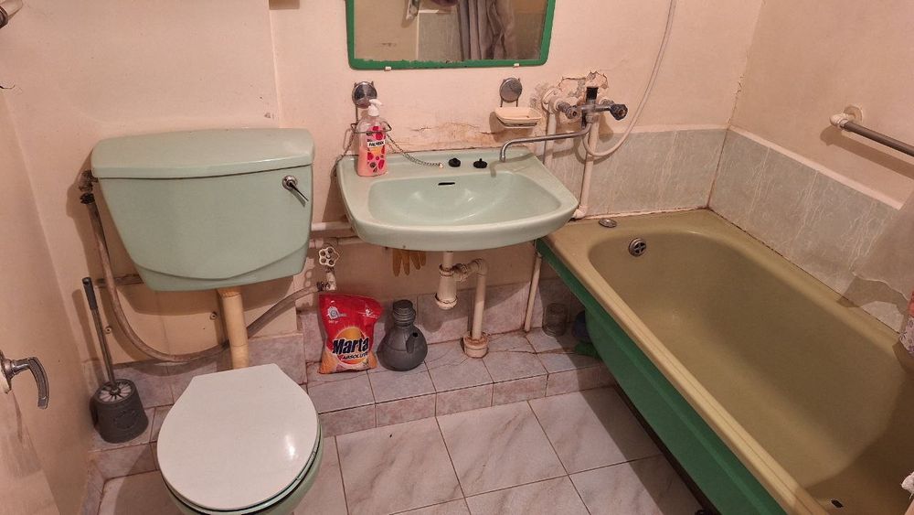 O'zimizni uy. 4 etajli domni 4 etaji. Balcon 2×6. Remont o'rtacha.