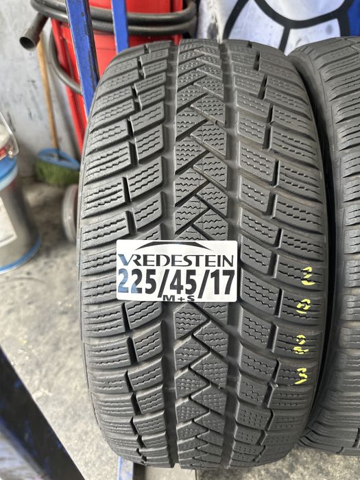225/45/17 Vredestein M+S