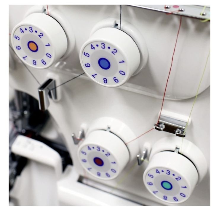 Продам оверлок janome 7034d новый