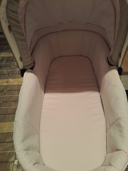 Продавам бебешка количка 2 в 1Peg Perego Book Modular SLK, цвят Mon Am