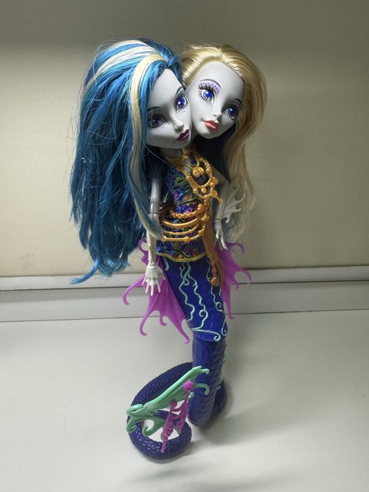 Monster high пери и перл серпентайн