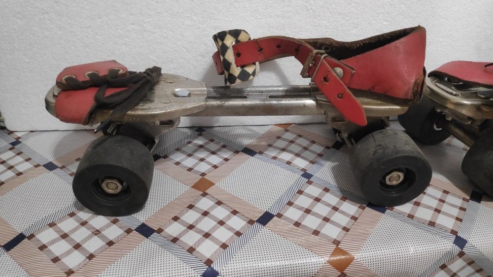 Patine cu rotile anii '70-80,  role