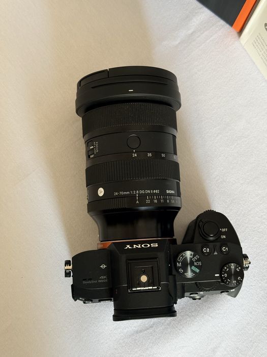 Sony A7 III + Sigma 24-70 sotiladi