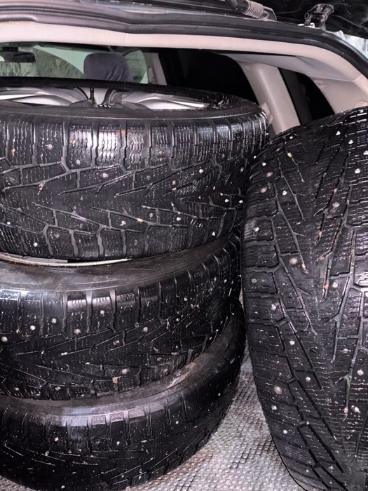 Продам шины с титановым диском R-18