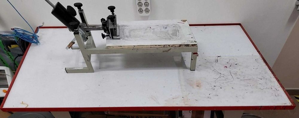 Masa profesionala pentru fixare si aliniere site serigrafice
