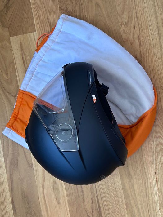 Мото каска черен мат 55 размер Schuberth C4 flip up black ma