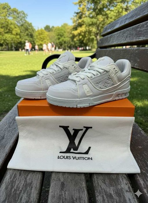 Adidasi LV Trainers Alb - Produs Full Box Premium