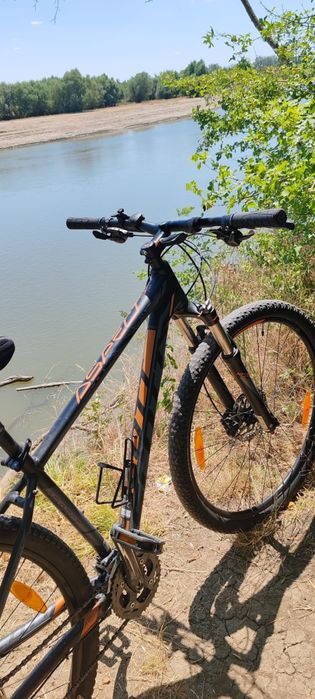 Vând Bicicleta SCOTT