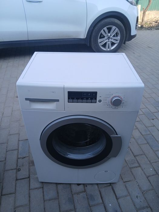 Продам стиралку Бош  6кг