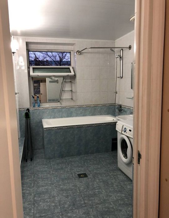 Продается 3х ком квартира, ориентир: улица Садыка Азимова ГУВД, 76м²