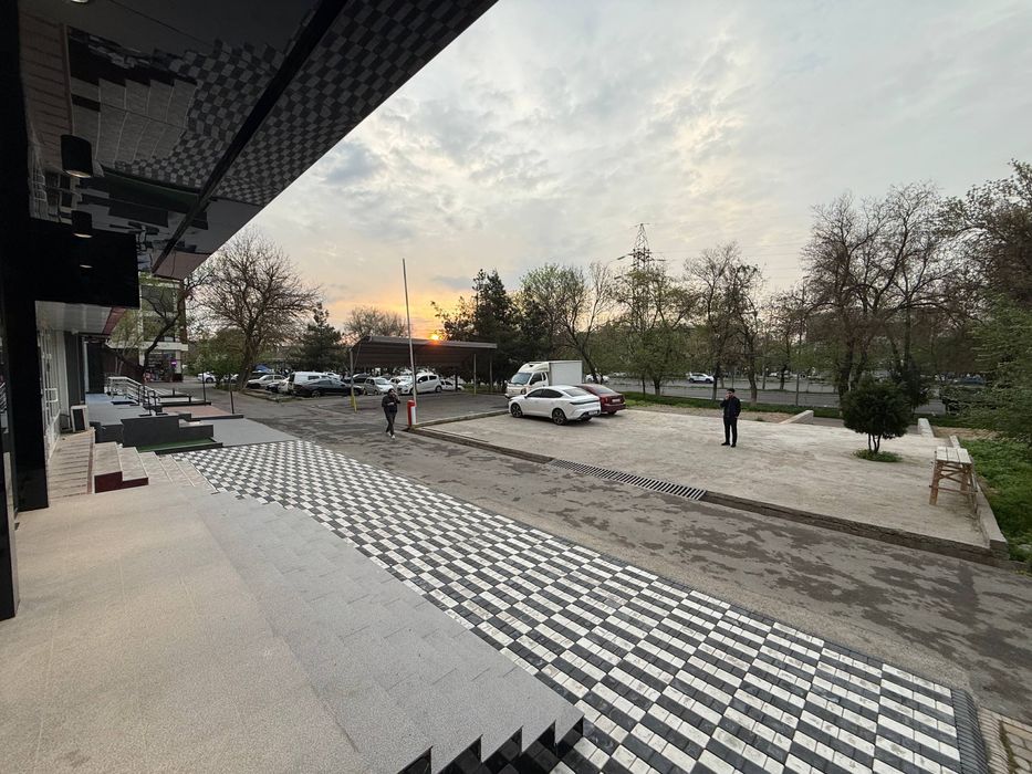 Продаётся помещения вдоль дороги ор: Универсам