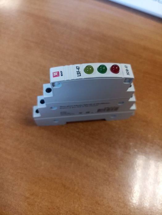 Индикатор напряжения трёхфазный