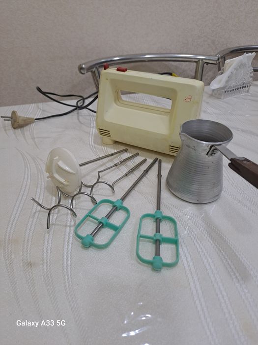 Продаётся миксер кухонный