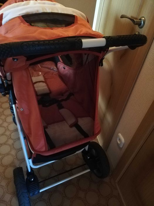 Продам отличную детскую коляску