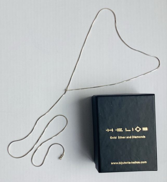 Дълго Регулеруемо Сребърно Колие с Висулка. За тоалети:Дълбоко Деколте