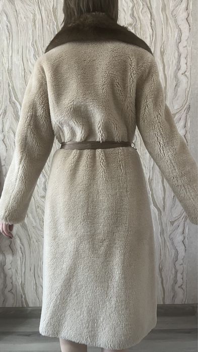 Продам двустороннюю шубу