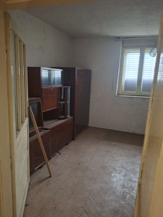 Casa Iratosu langa Arad central la soseaua principala