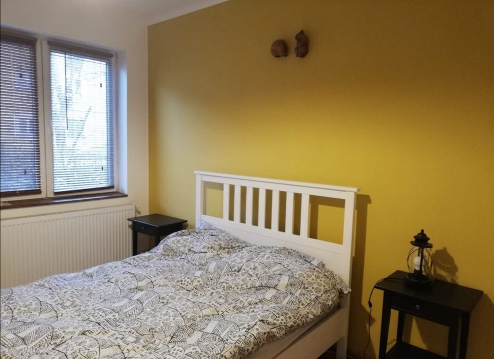 Inchiriez ap 2 camere bloc tip vila Tractorul